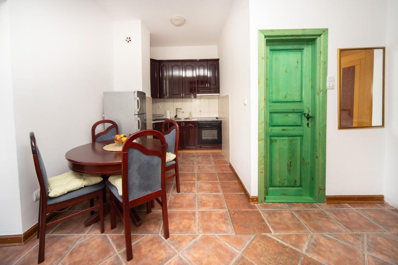 Kamena Palata Apartments Kotor Exterior photo