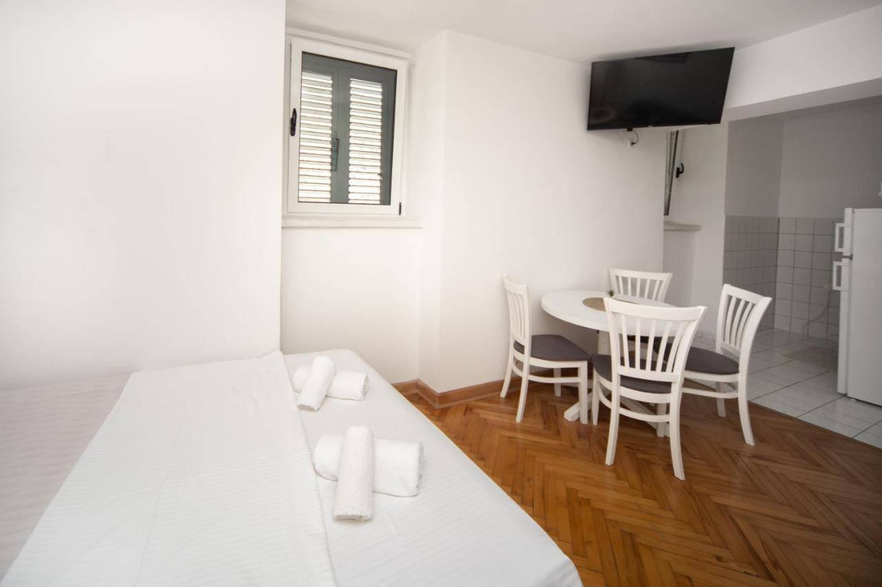 Kamena Palata Apartments Kotor Exterior photo